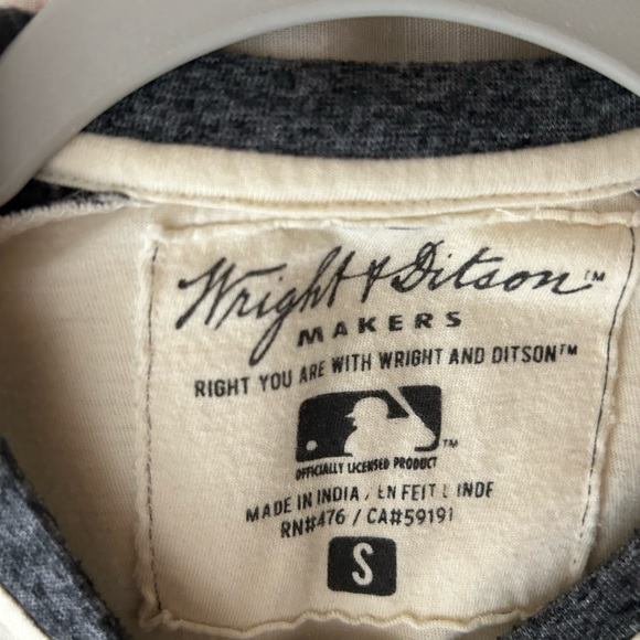 Giants Wright and Ditson Women’s Sz S, team t-shirt - Picture 4 of 9